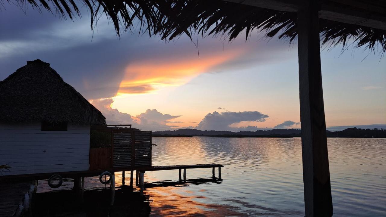 El Clandestino Villa Bocas del Toro Exterior photo
