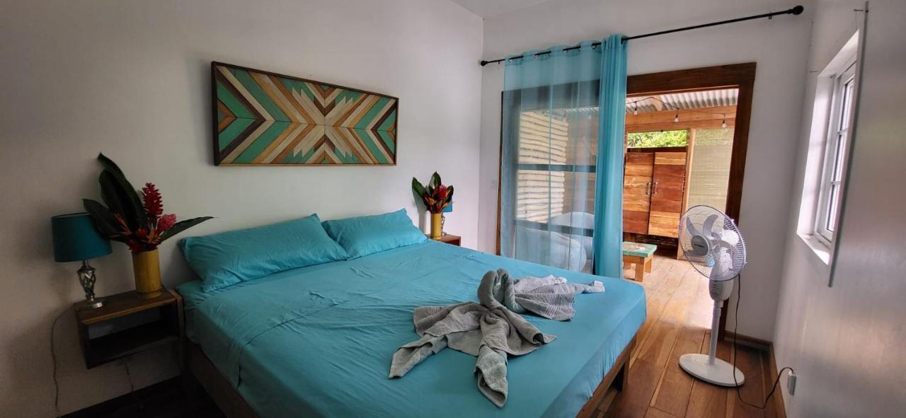 El Clandestino Villa Bocas del Toro Exterior photo
