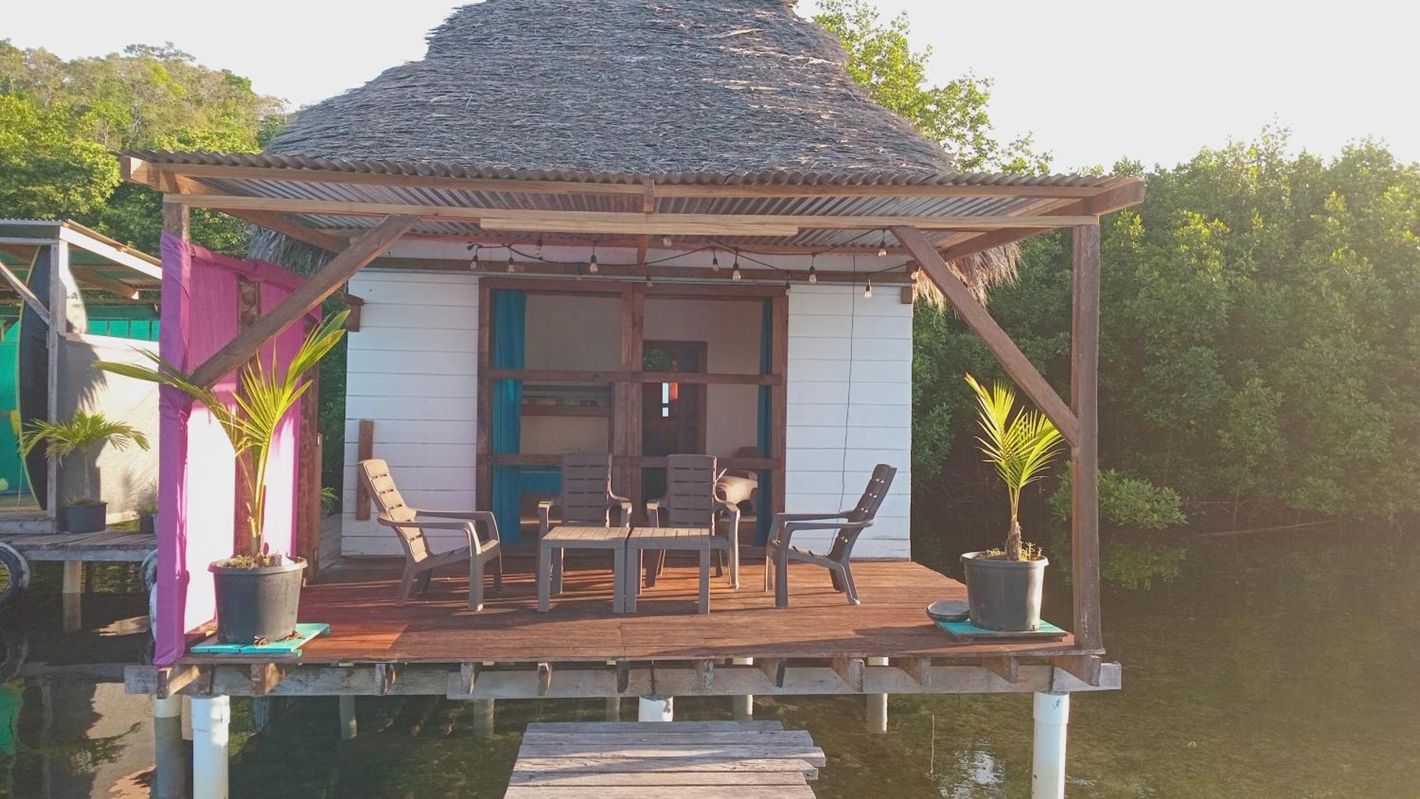 El Clandestino Villa Bocas del Toro Exterior photo
